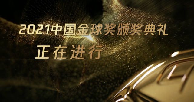 他把舌头伸入我的下面