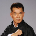 她扒开我的内裤舌头伸进去
